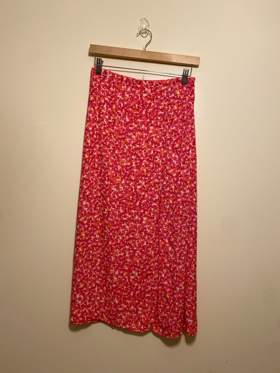 H&M Dresses & Skirts - H&M Bright Pink Floral Midi  Skirt. Size 4